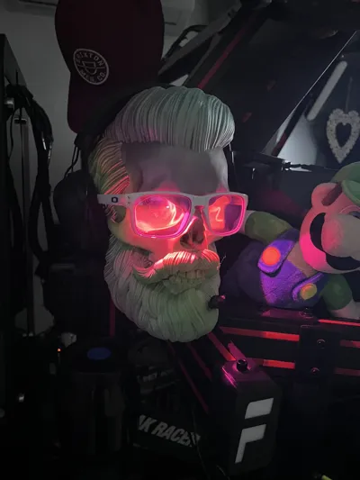 Beard Skull Headphone stand