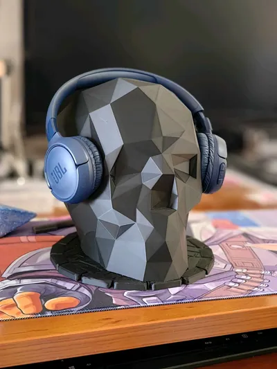 Headphone Stand low poly skull Head