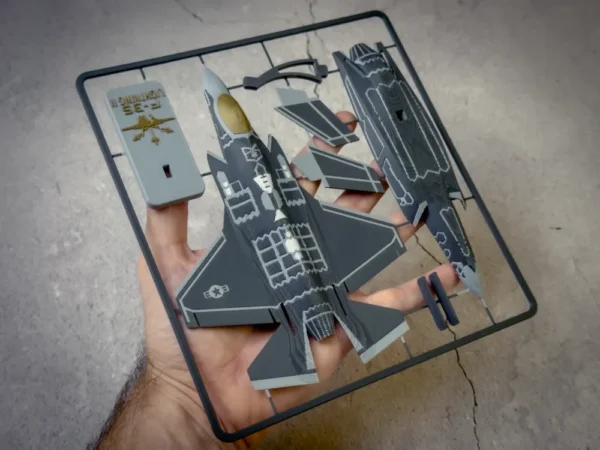 F-35 Lightning II Plane Kit Card