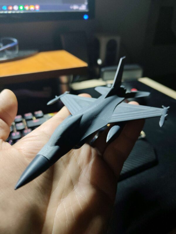 F-16 Fighting Falcon Kit Card